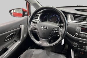 Kia cee'd esikatselu 24