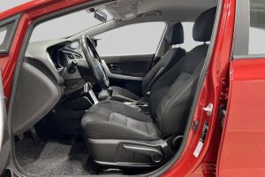Kia cee'd esikatselu 9