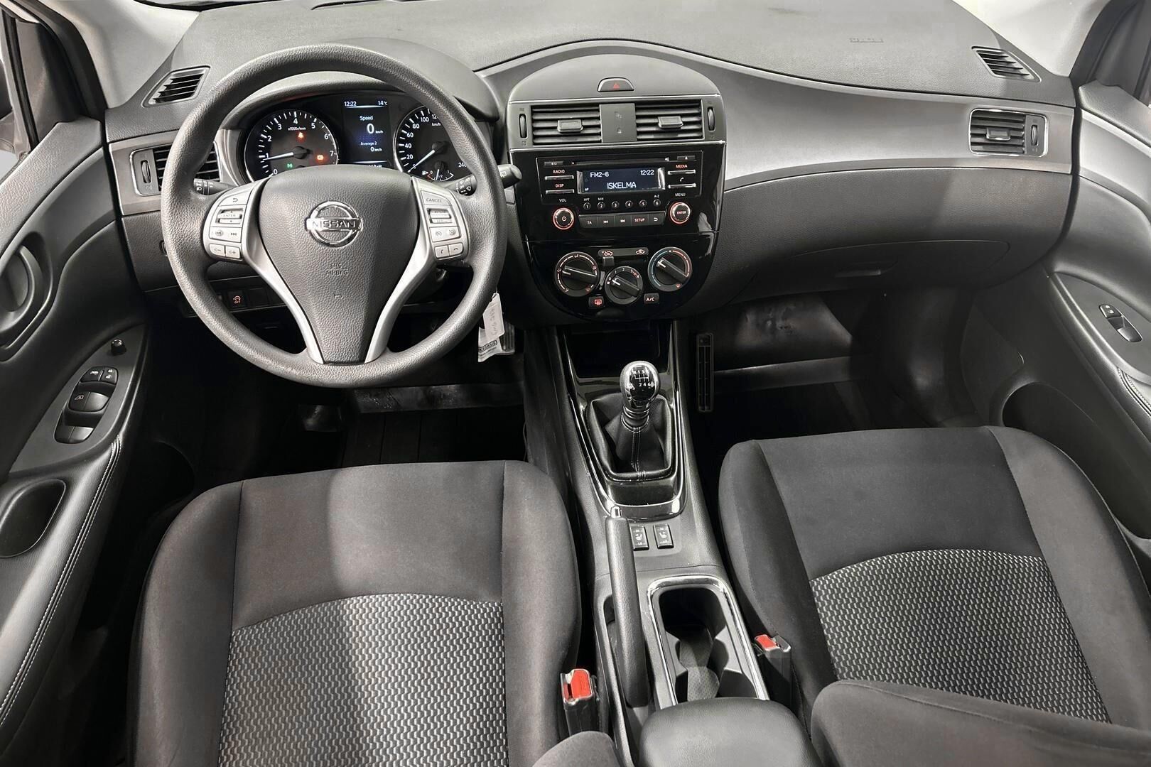 Nissan Pulsar iso kuva 10