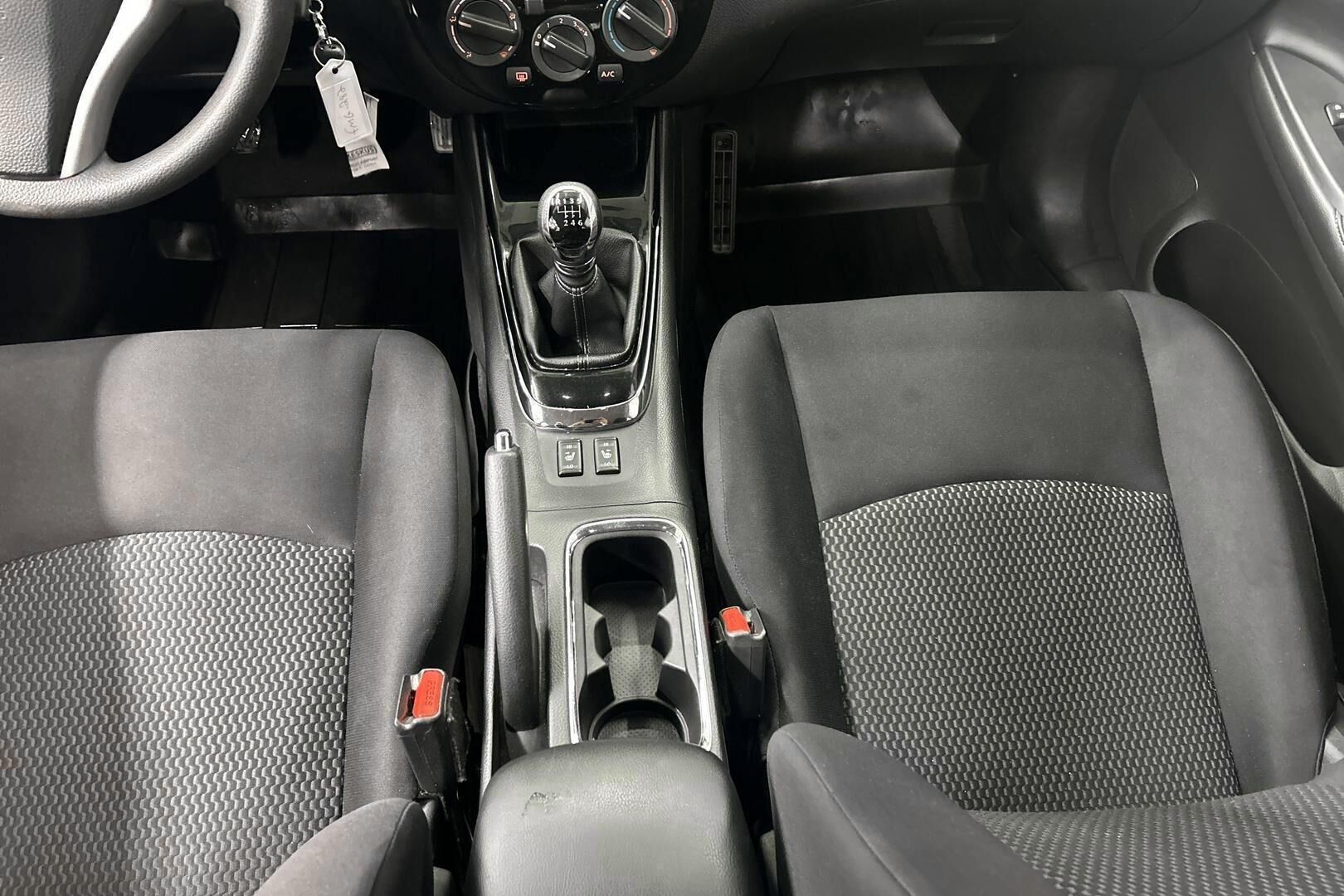 Nissan Pulsar iso kuva 23
