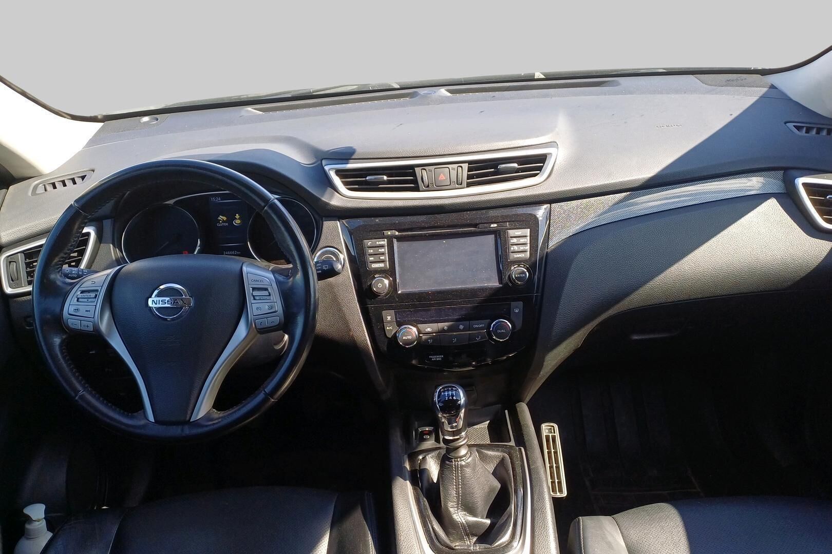 Nissan X-Trail iso kuva 2