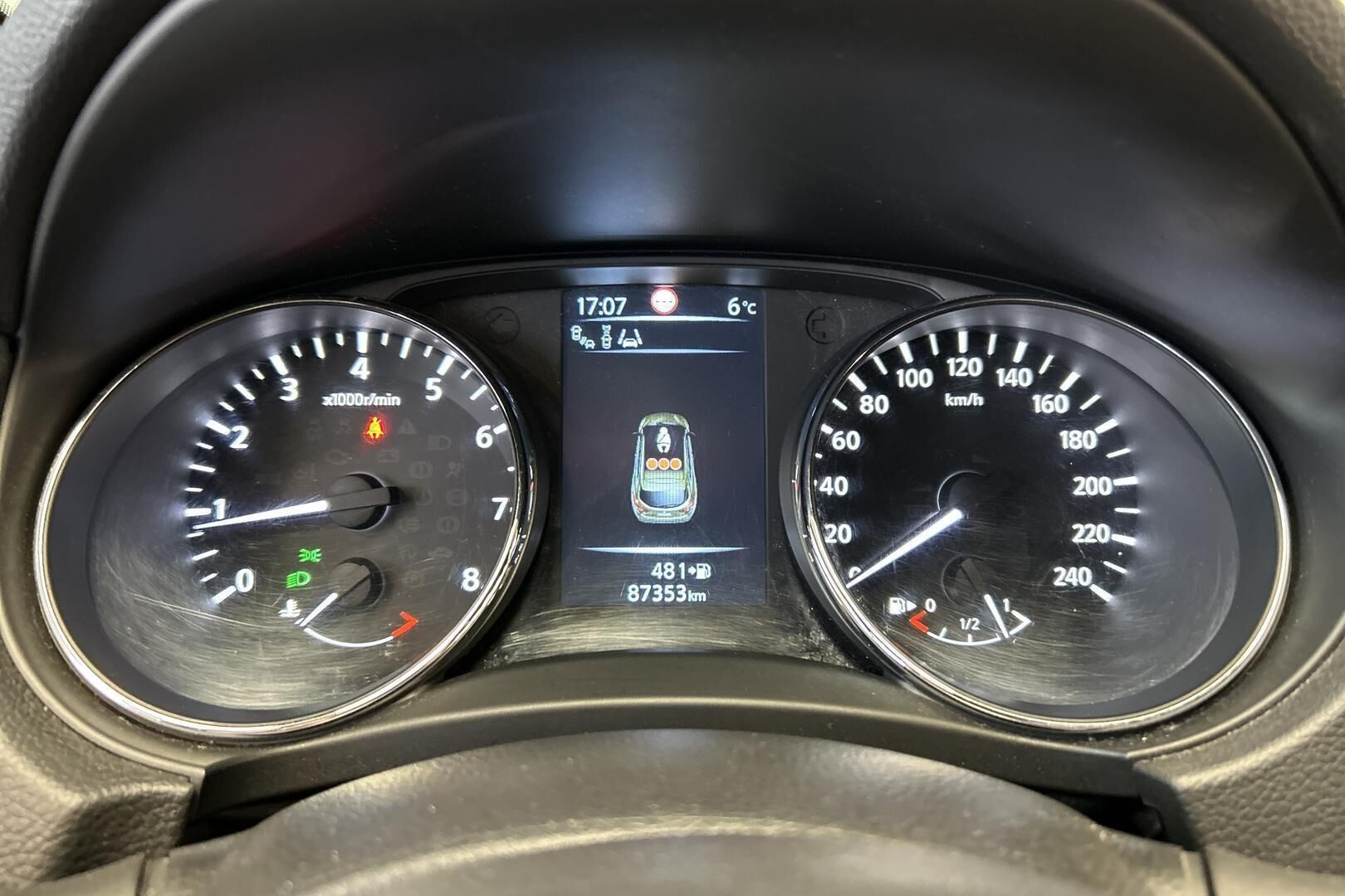 Nissan Qashqai iso kuva 11