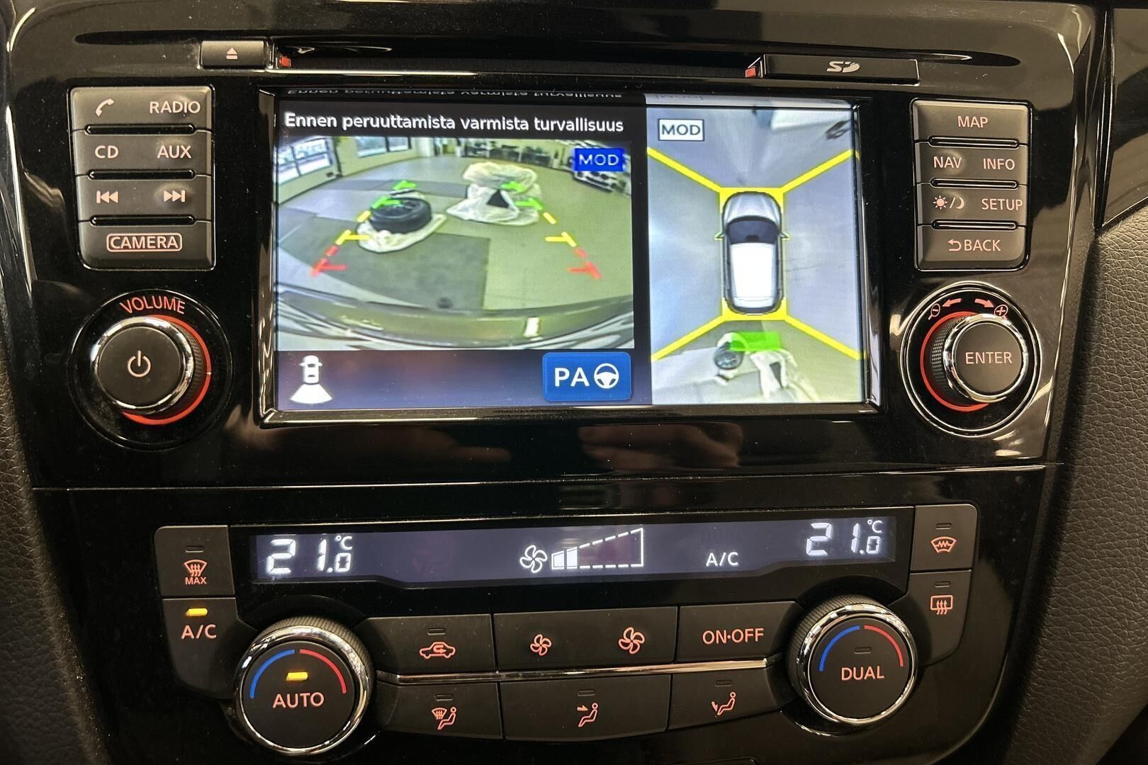 Nissan Qashqai iso kuva 14