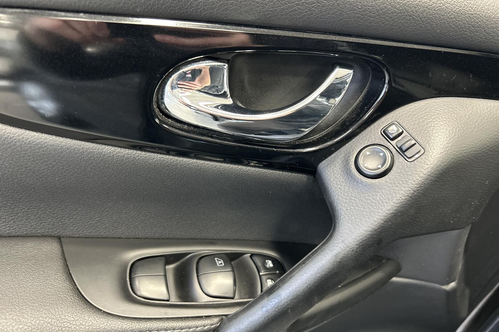 Nissan Qashqai iso kuva 20