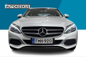 Mercedes-Benz C esikatselu 2