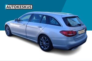 Mercedes-Benz C esikatselu 3
