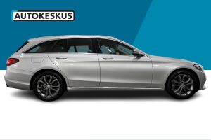 Mercedes-Benz C esikatselu 4