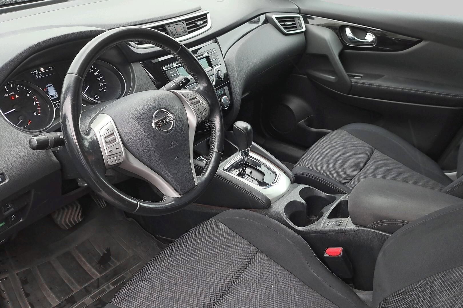 Nissan Qashqai iso kuva 1