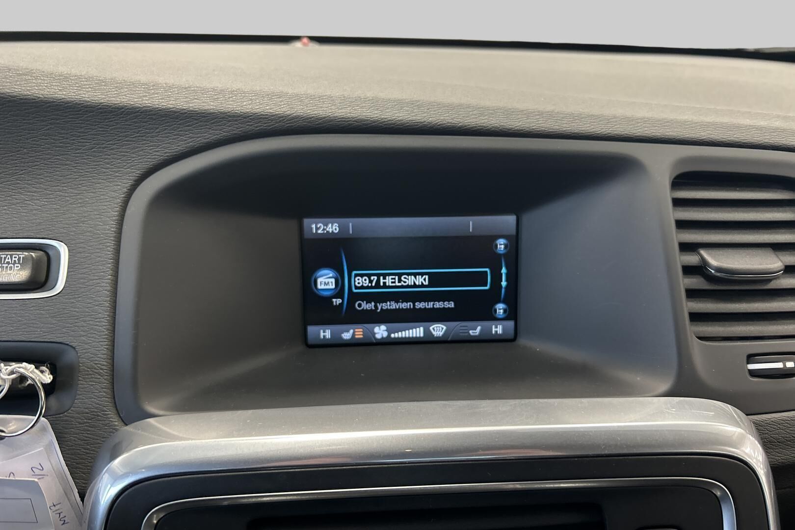 Volvo S60 iso kuva 19