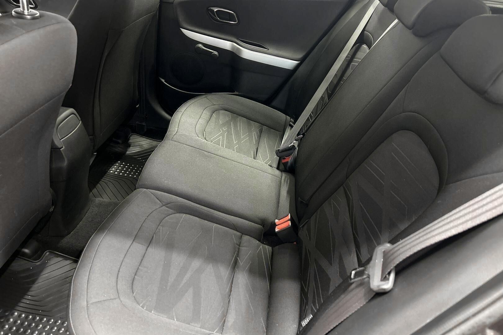 Kia cee'd iso kuva 10