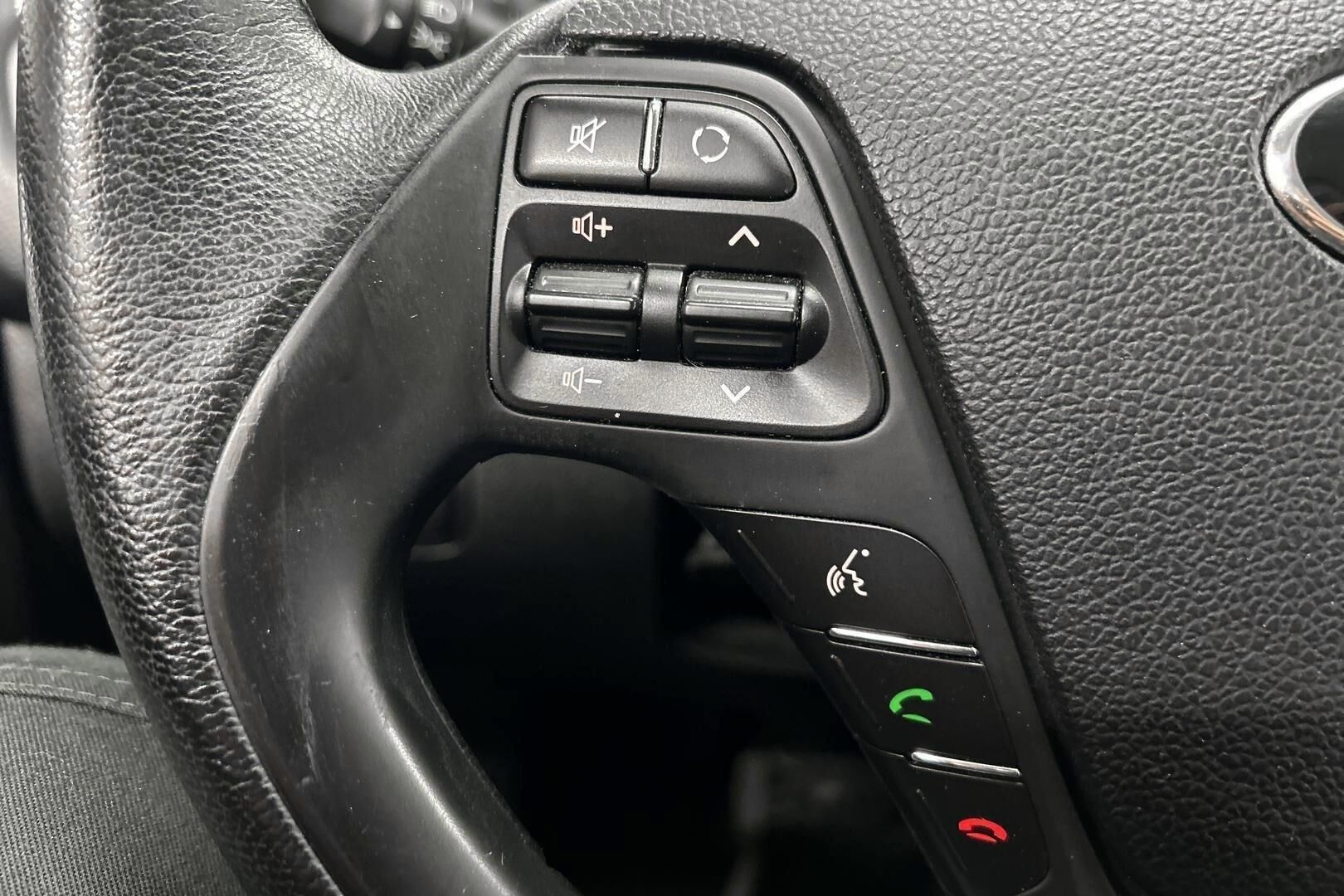 Kia cee'd iso kuva 15