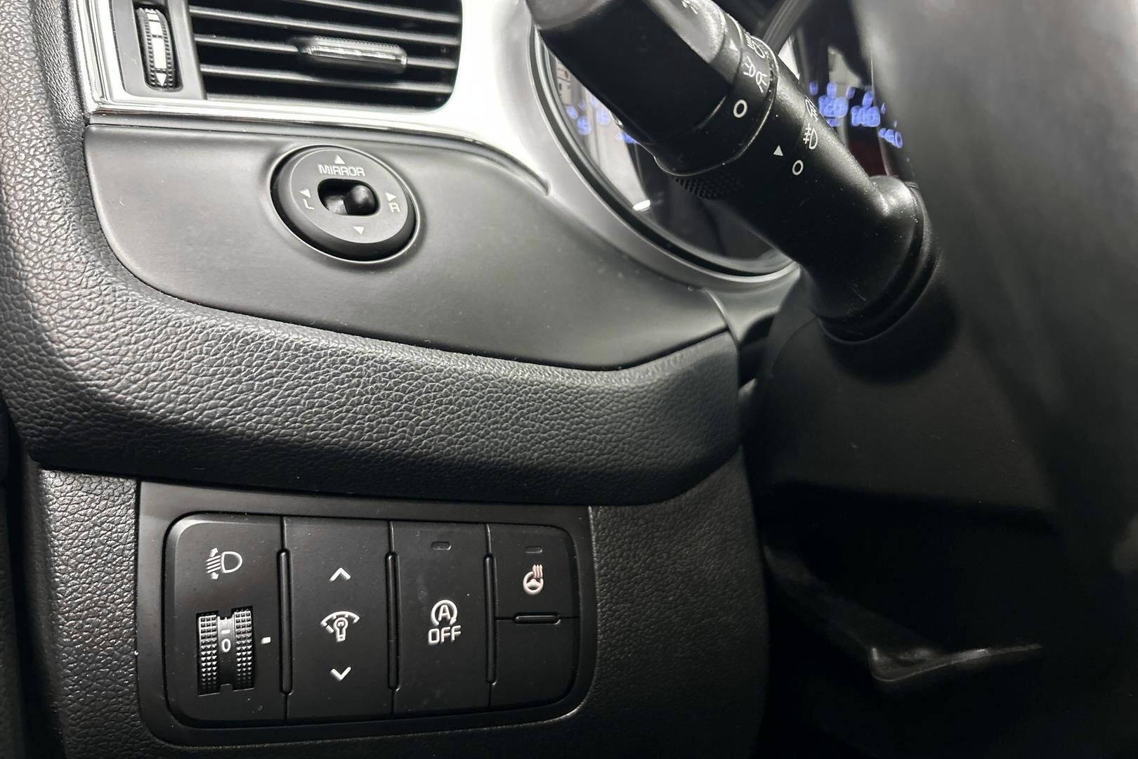 Kia cee'd iso kuva 21