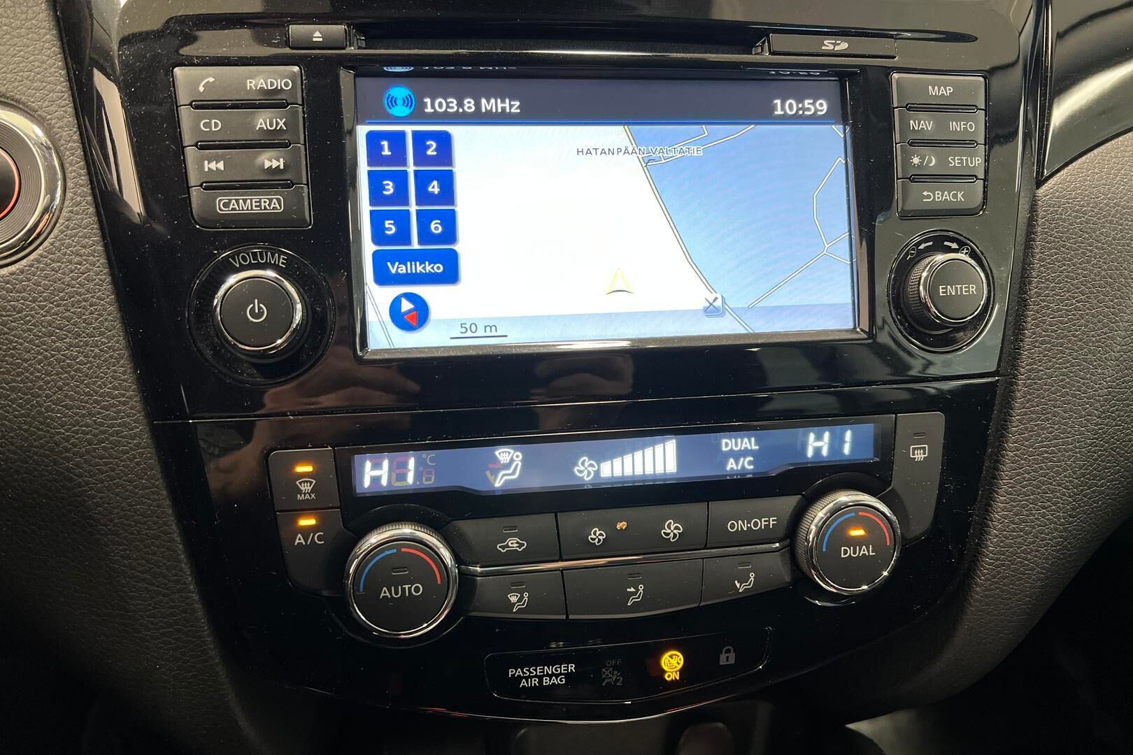 Nissan Qashqai iso kuva 14