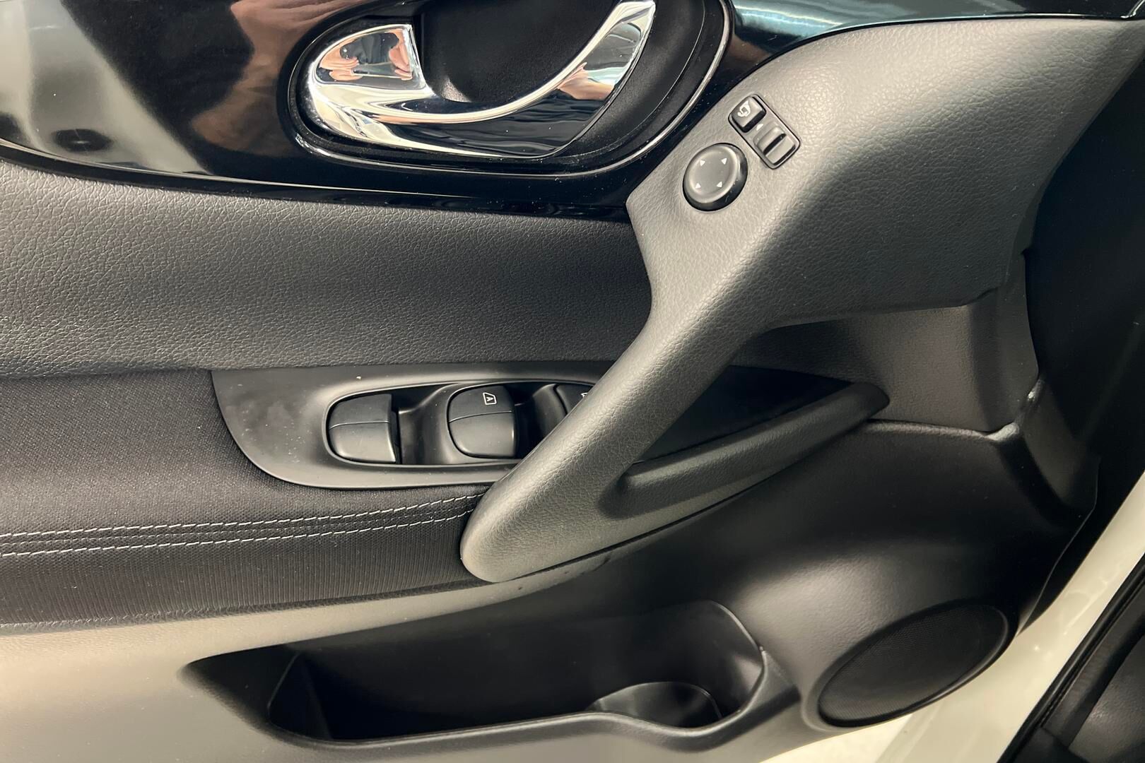 Nissan Qashqai iso kuva 18