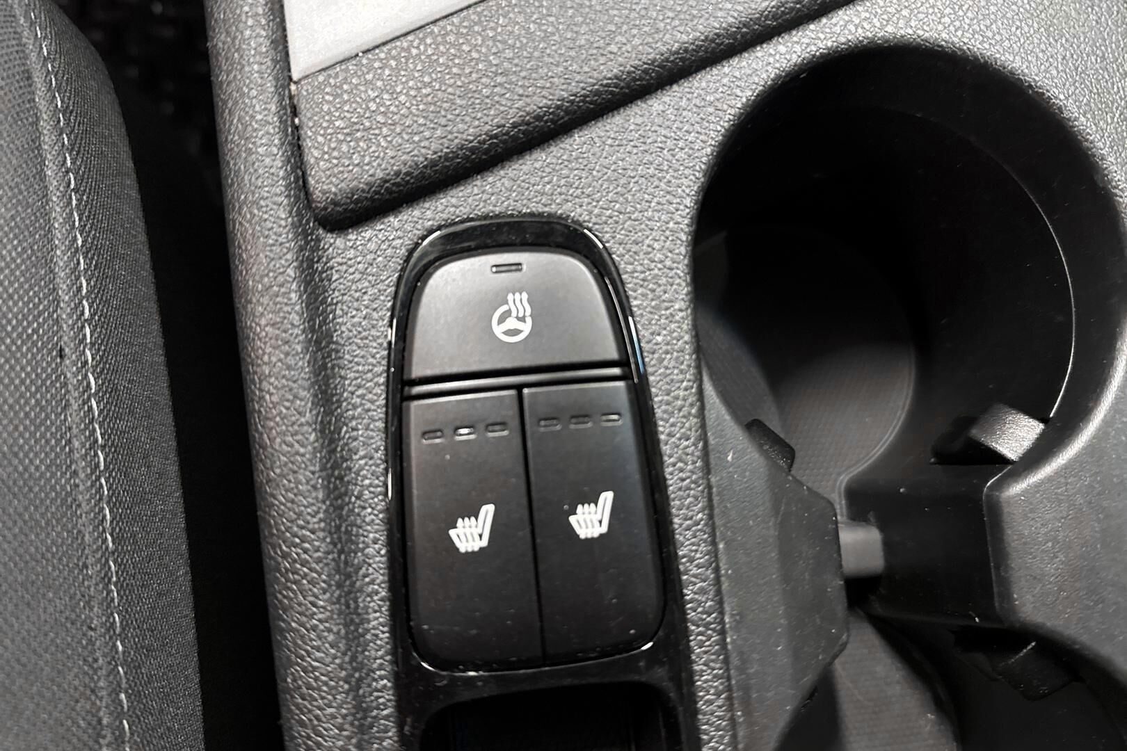 Kia Niro iso kuva 20