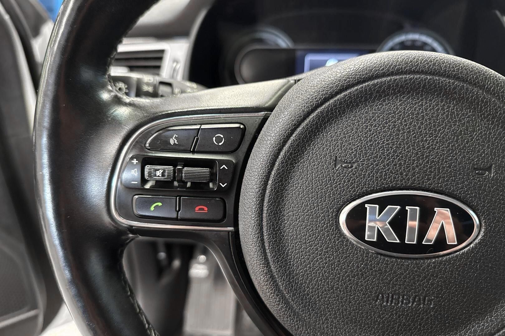 Kia Niro iso kuva 17