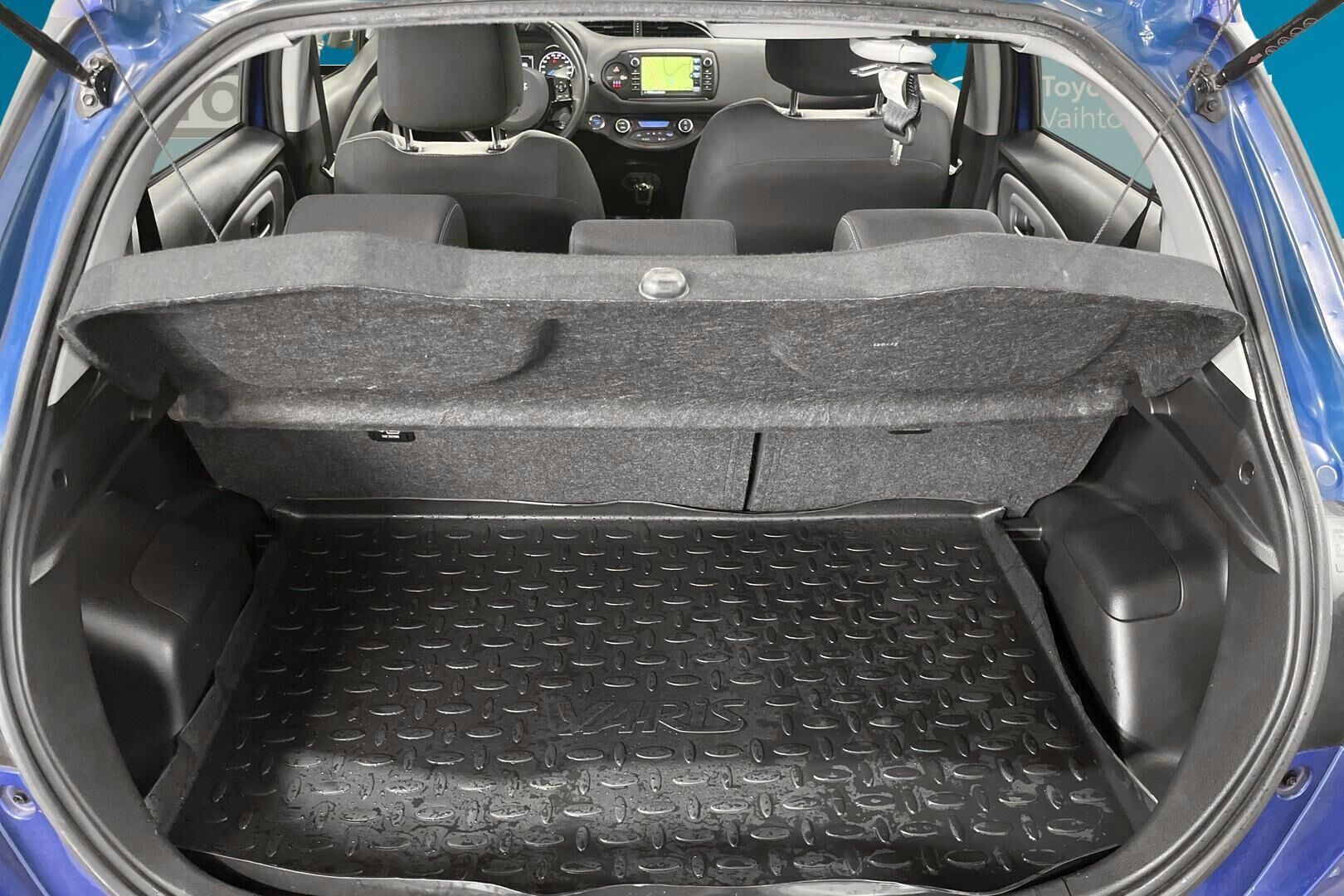 TOYOTA YARIS iso kuva 11