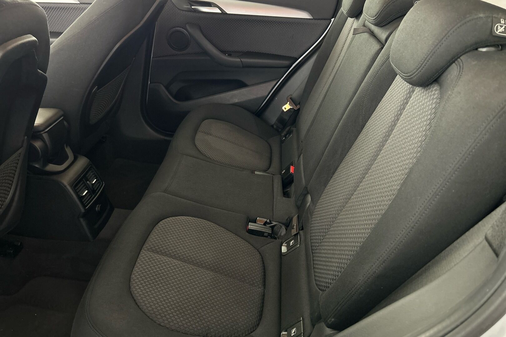 BMW X1 iso kuva 11