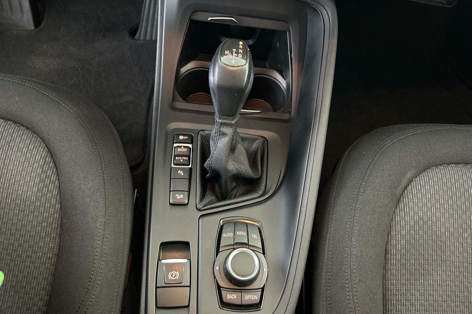 BMW X1 iso kuva 15
