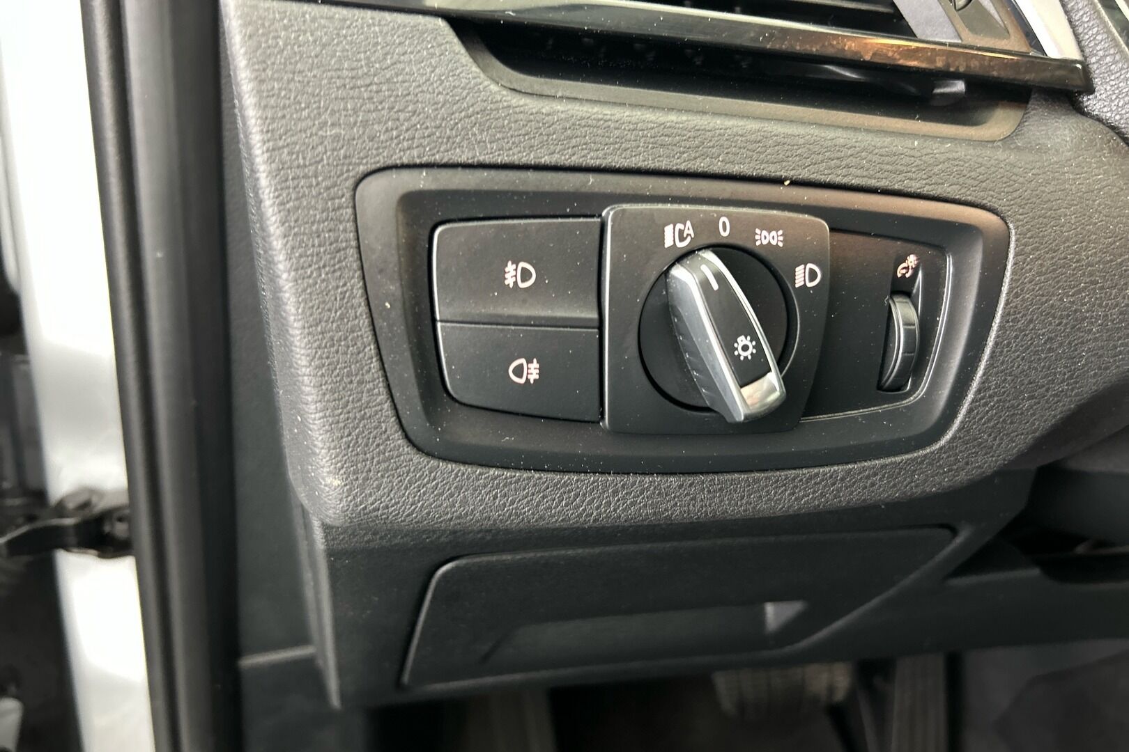 BMW X1 iso kuva 17