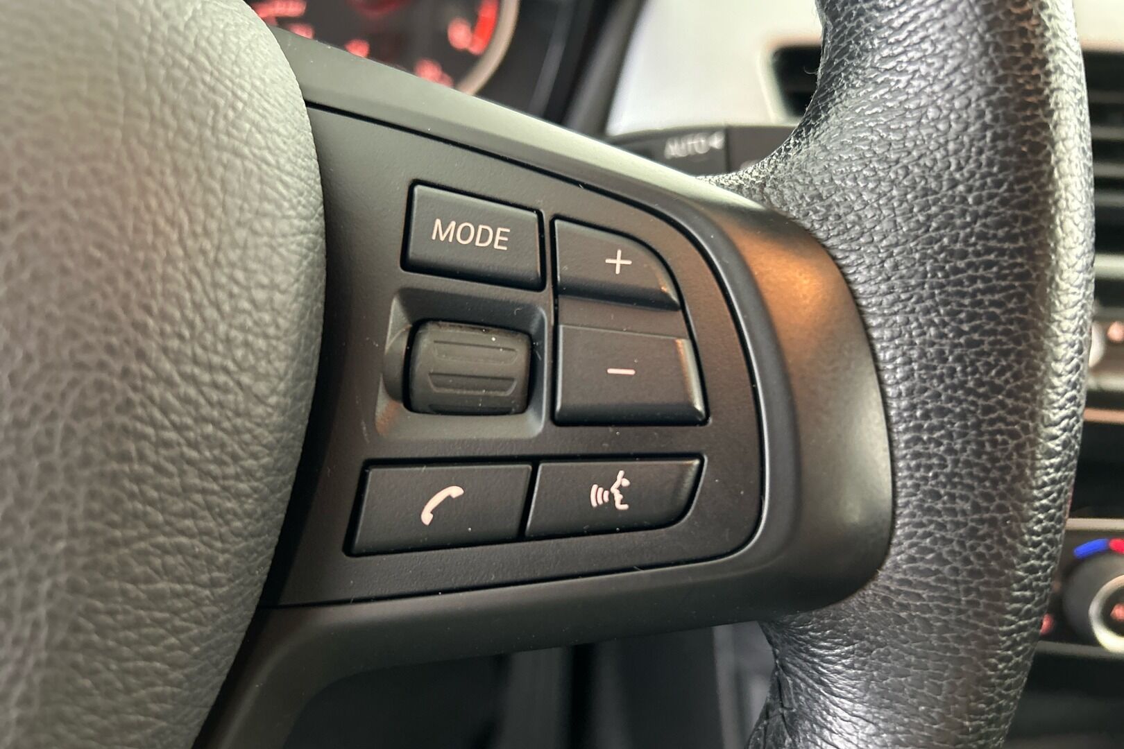 BMW X1 iso kuva 19