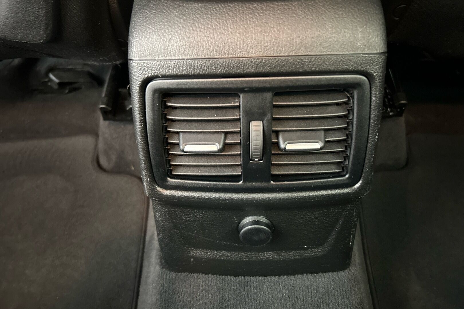 BMW X1 iso kuva 21