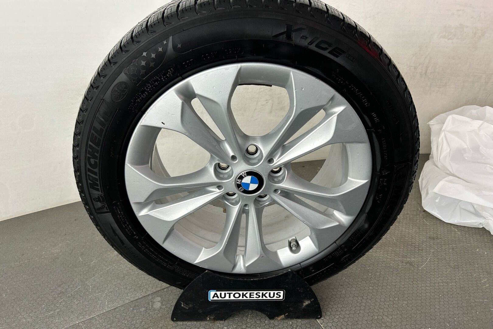 BMW X1 iso kuva 22