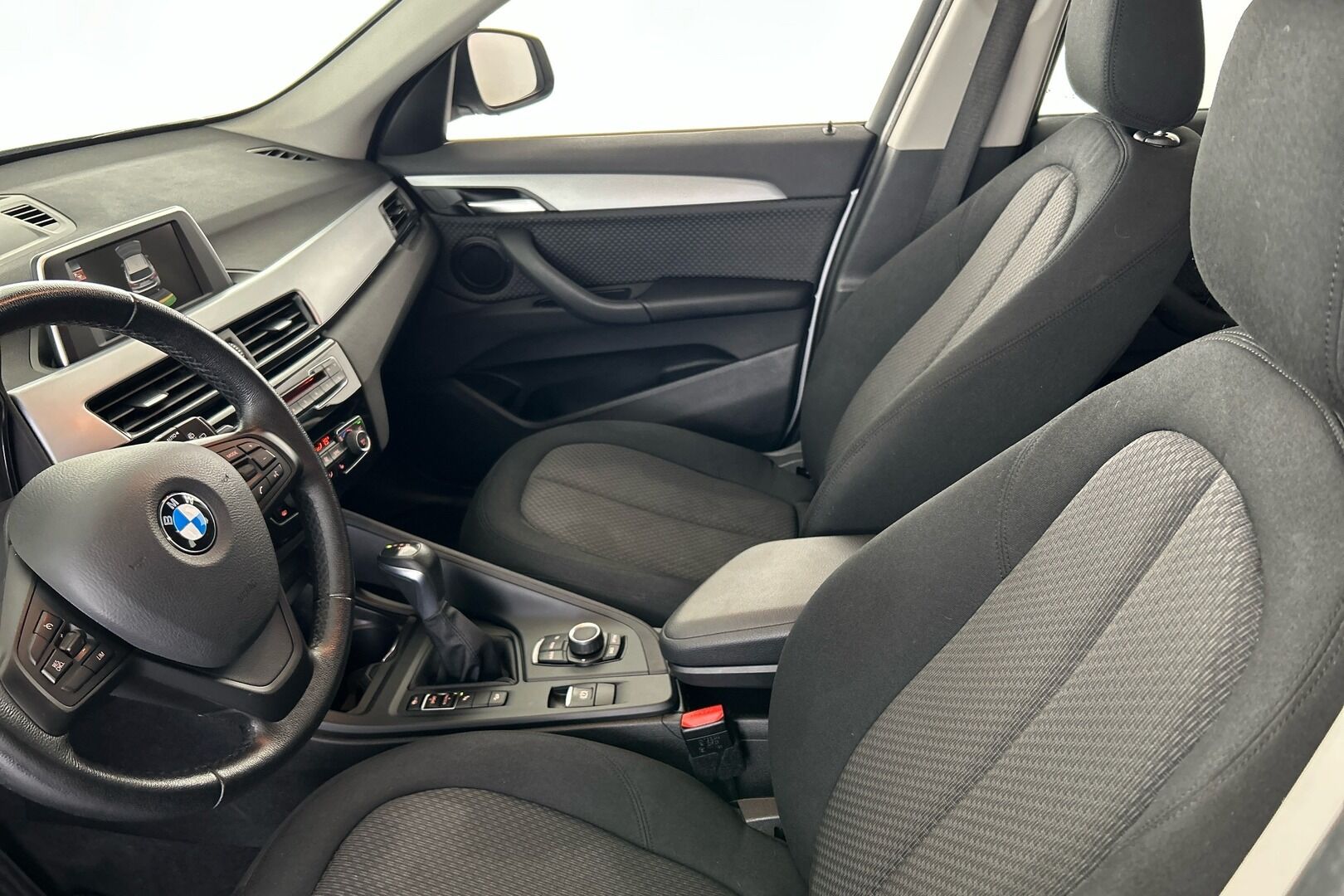BMW X1 iso kuva 25
