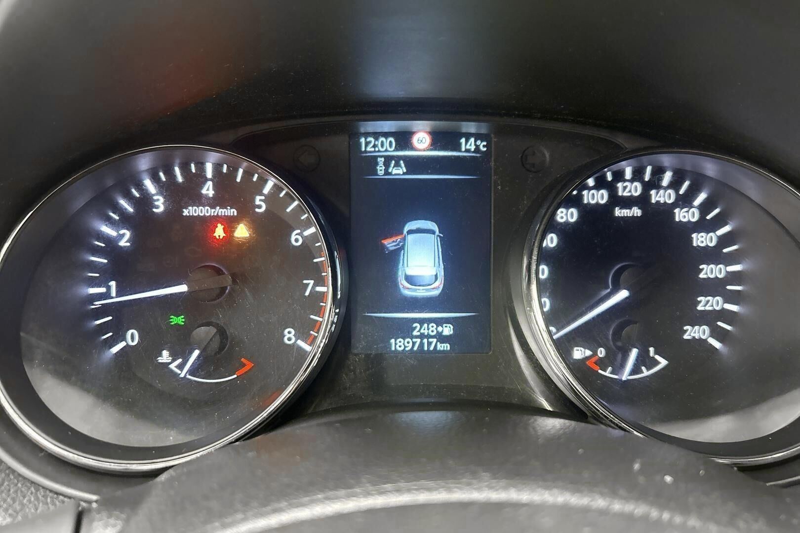 Nissan Qashqai iso kuva 17