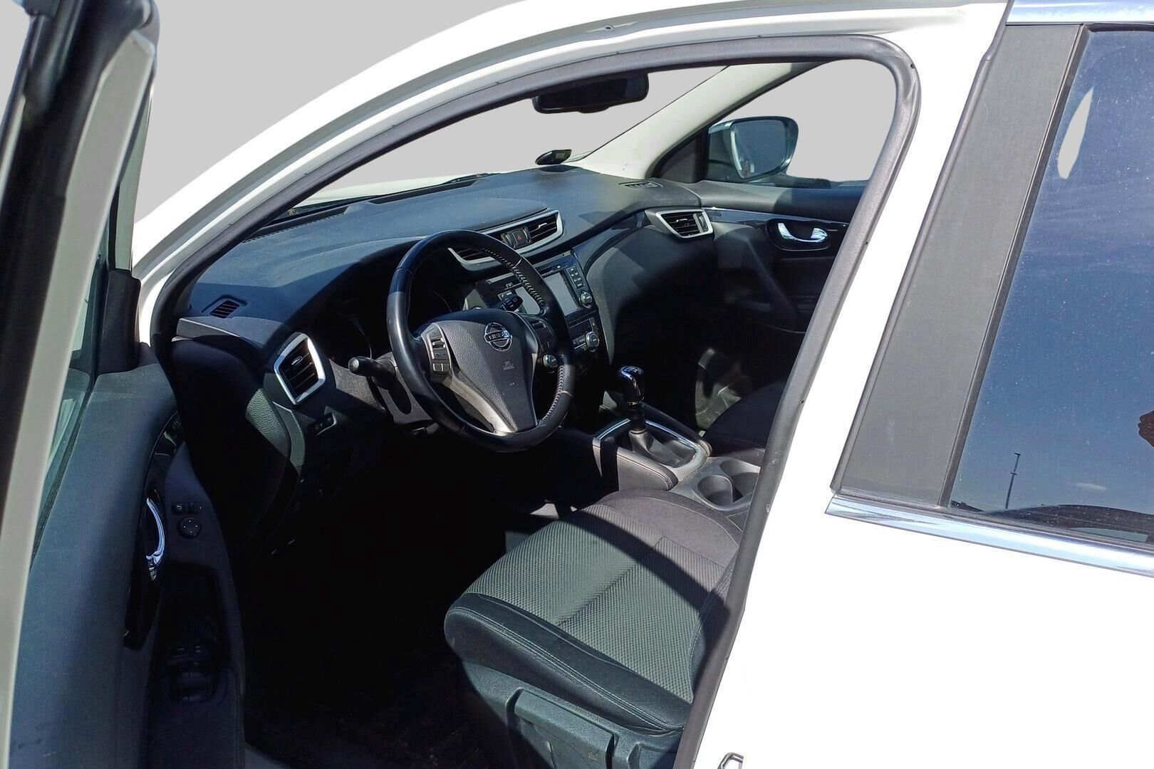 Nissan Qashqai iso kuva 1
