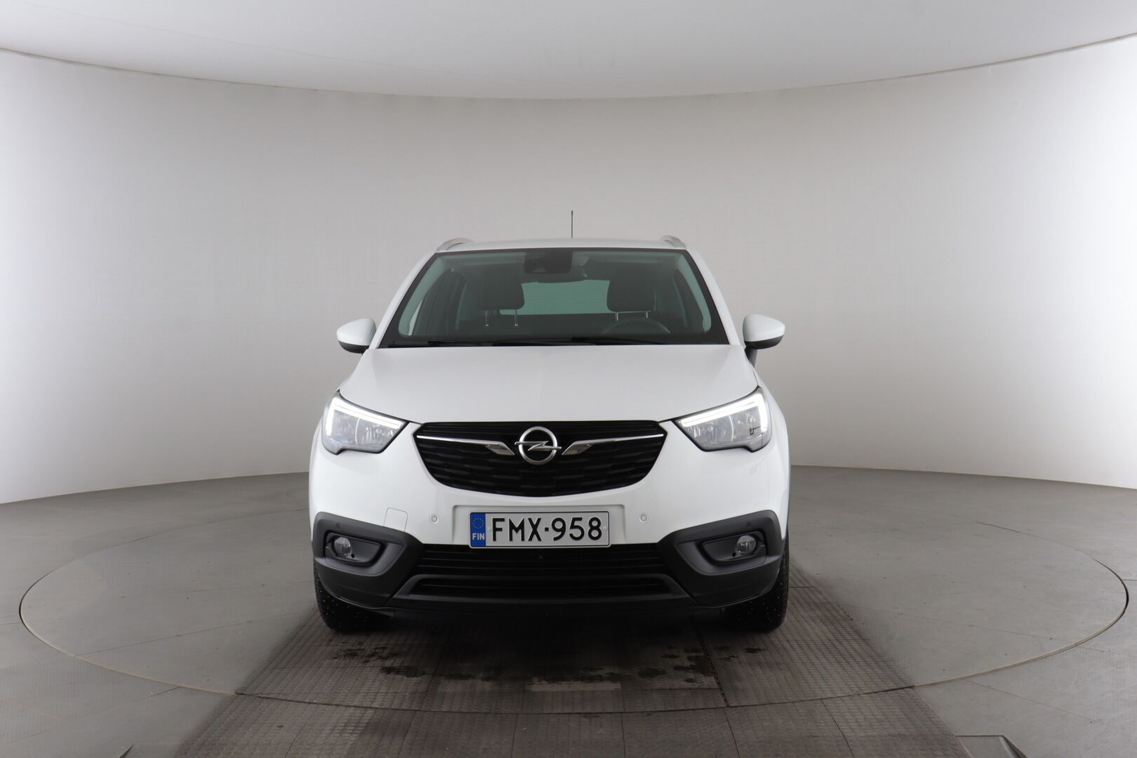 Opel Crossland X iso kuva 16