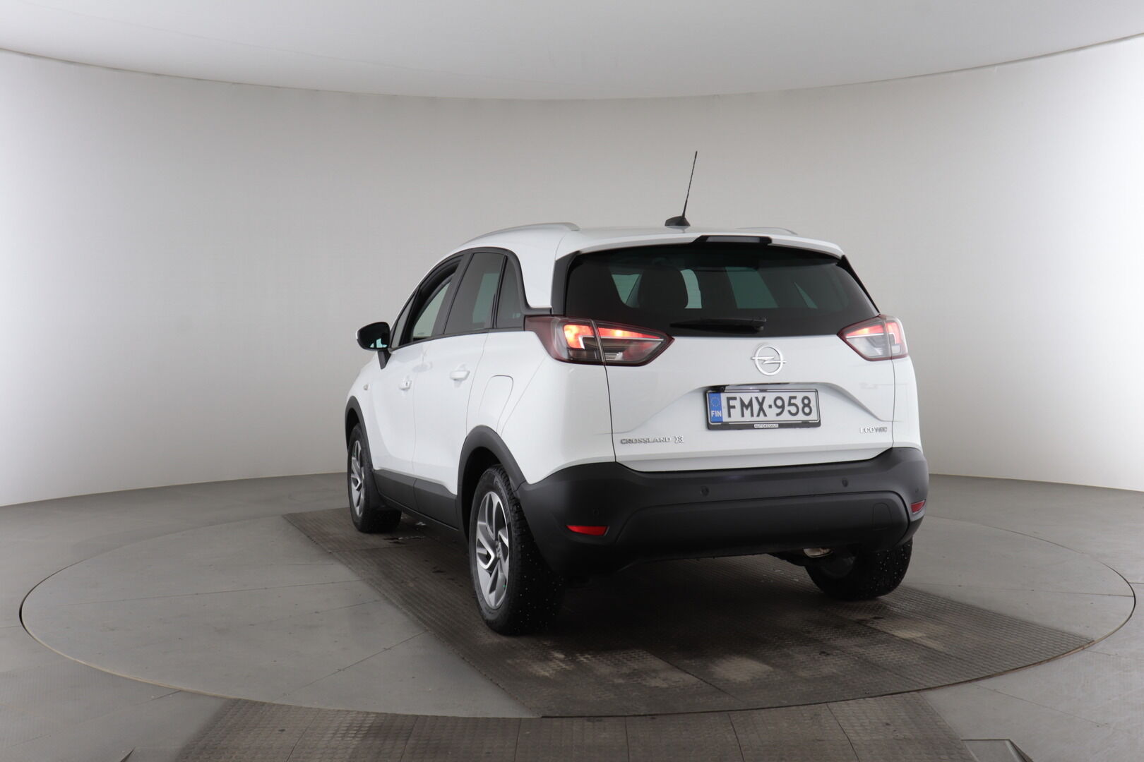 Opel Crossland X iso kuva 7