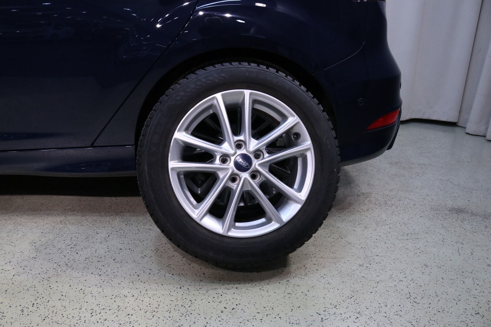 Ford Focus iso kuva 9