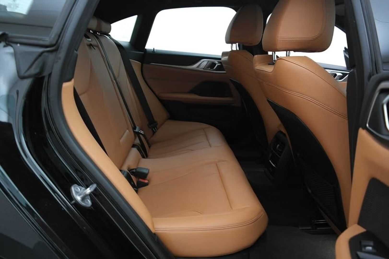 BMW I4 M50 iso kuva 3