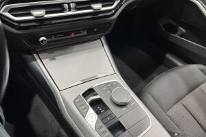 BMW 3-SARJA esikatselu 27