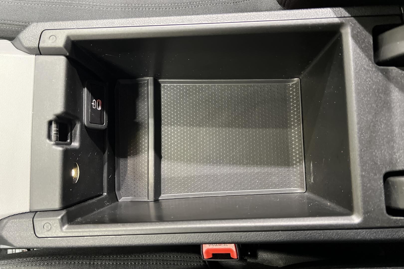 BMW 3-SARJA iso kuva 7