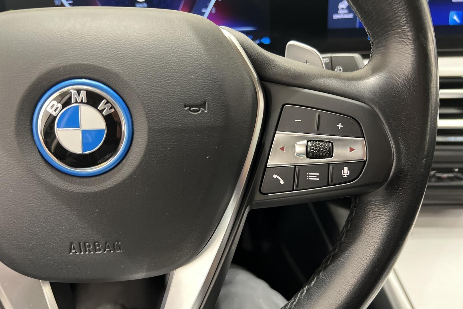 BMW 3-SARJA iso kuva 8