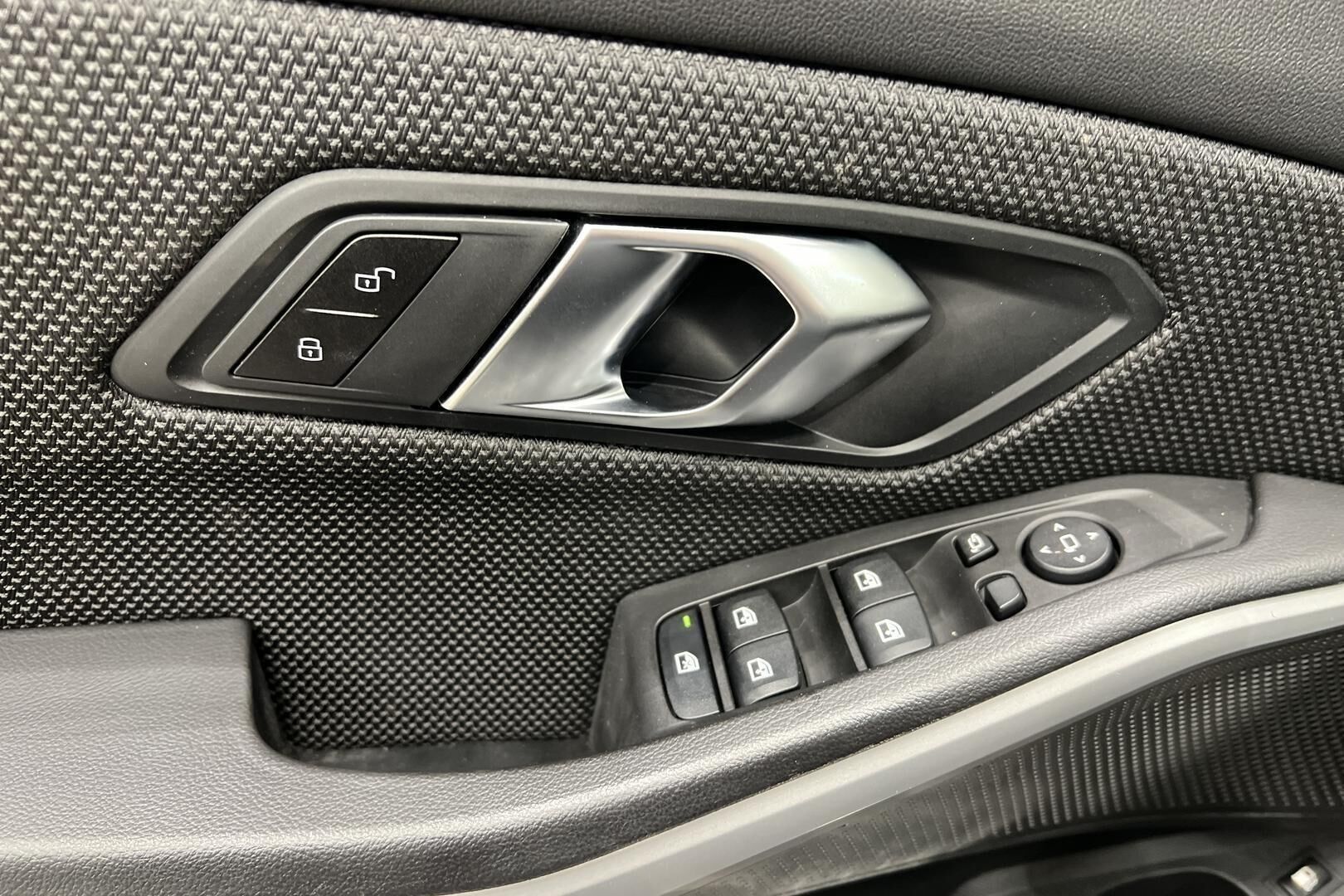 BMW 3-SARJA iso kuva 29