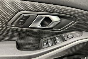 BMW 3-SARJA esikatselu 29