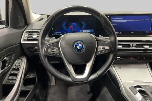 BMW 3-SARJA esikatselu 12