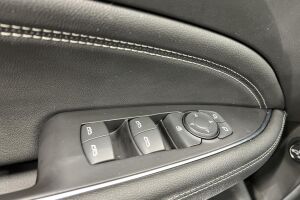 Opel Insignia esikatselu 34