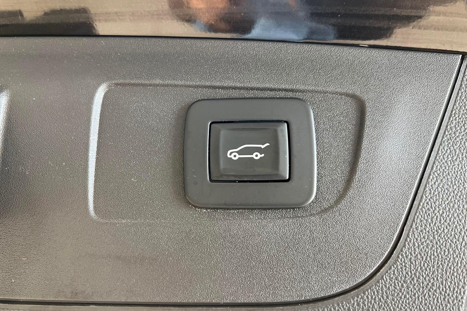 Opel Insignia iso kuva 23