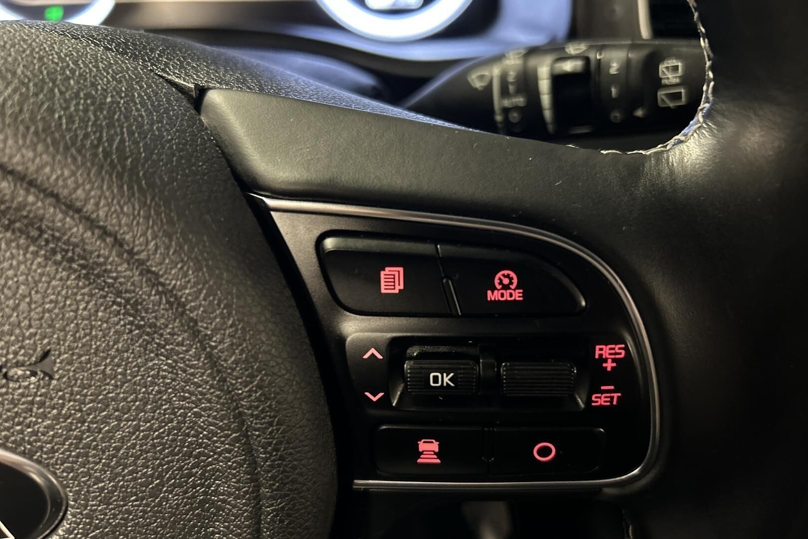 Kia Niro iso kuva 25