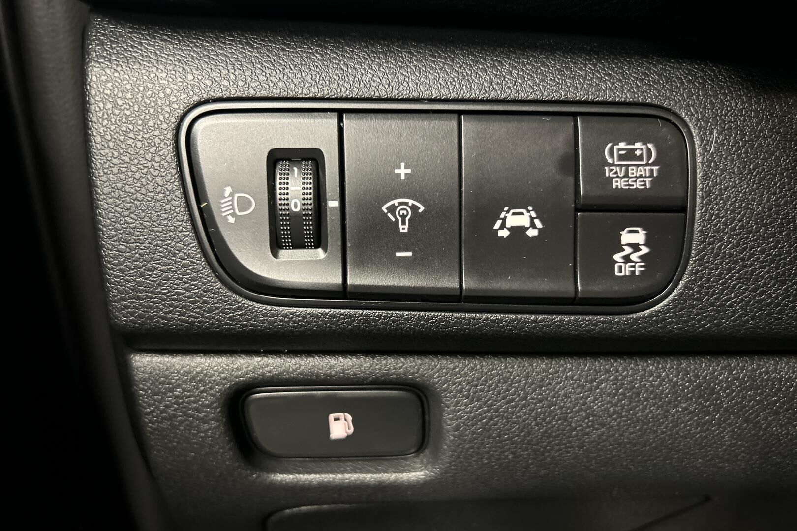 Kia Niro iso kuva 27
