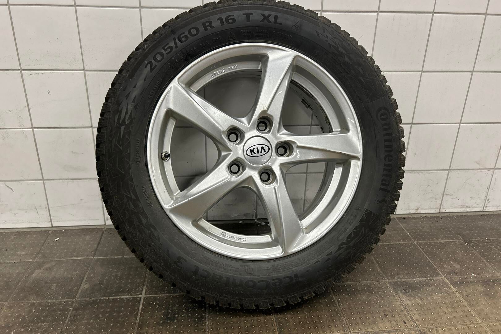 Kia Niro iso kuva 33