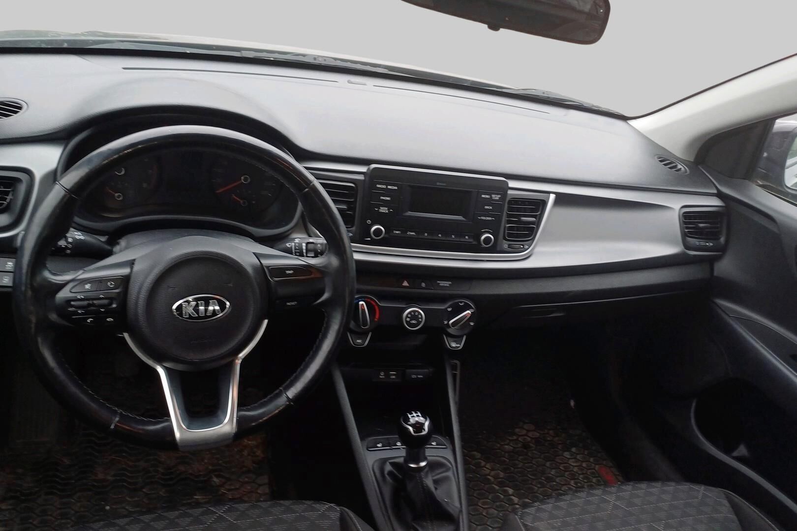 Kia Rio iso kuva 2