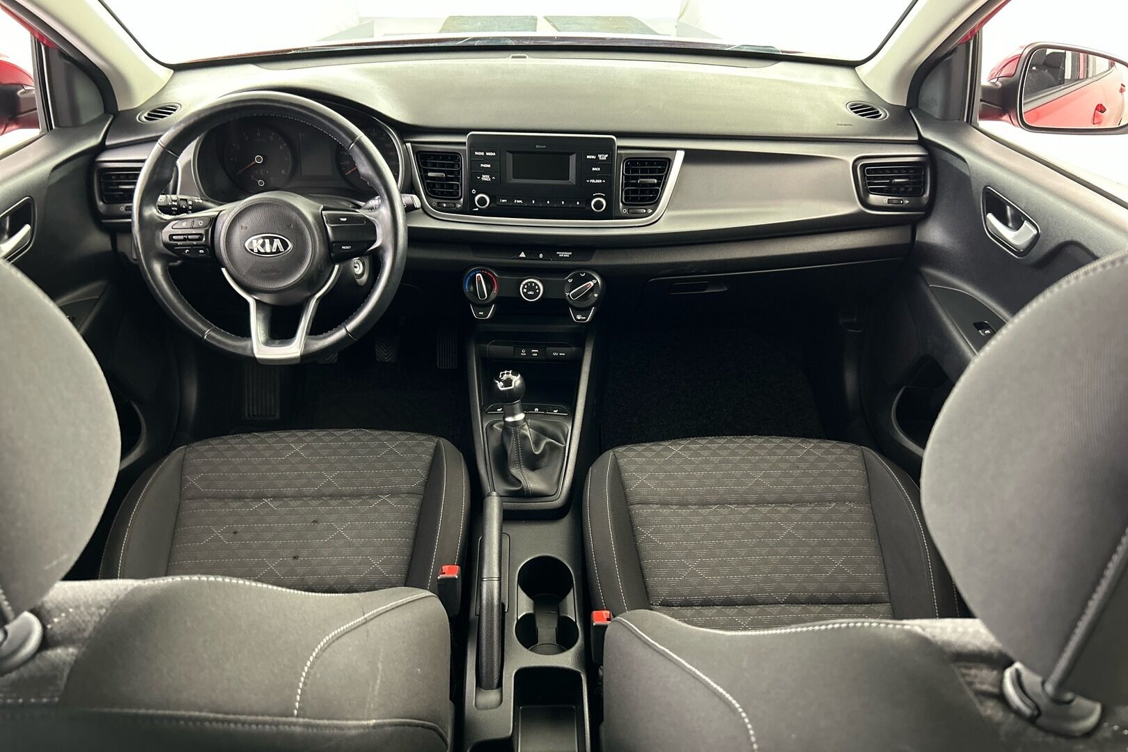 Kia Rio iso kuva 14