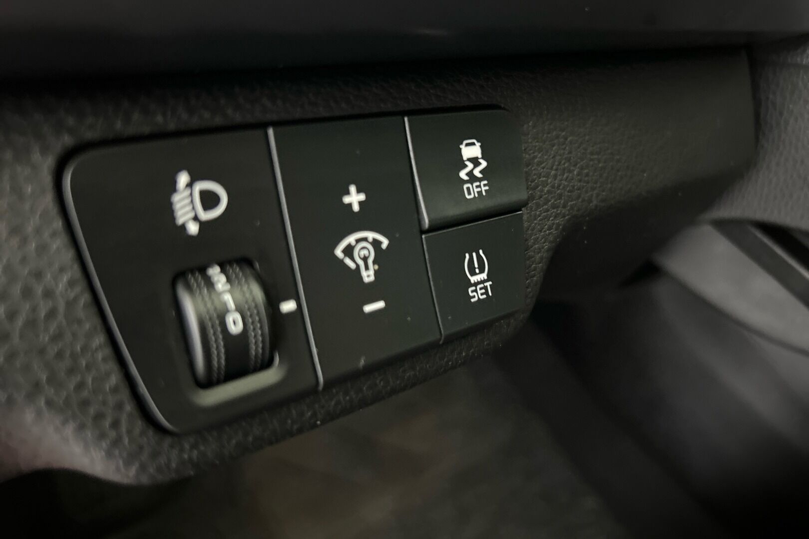 Kia Rio iso kuva 17