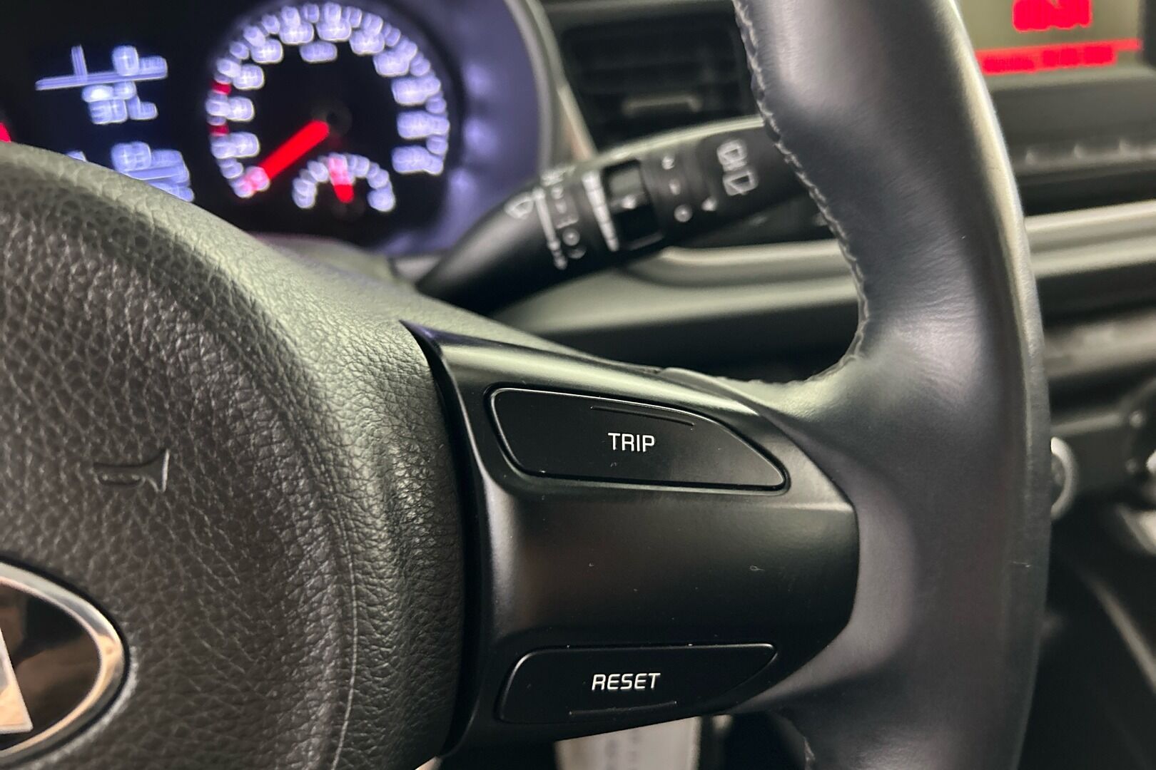 Kia Rio iso kuva 18
