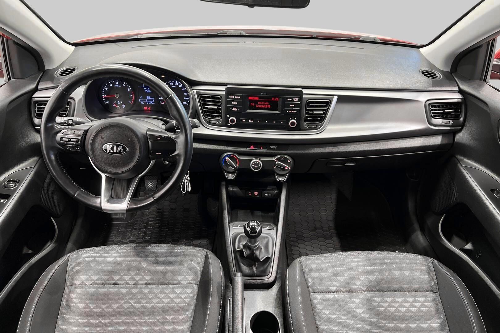 Kia Rio iso kuva 11
